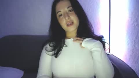 Snapshot of barbie_kill chatting on 11.15.25 Solomia or Mia online show from 11.15.25