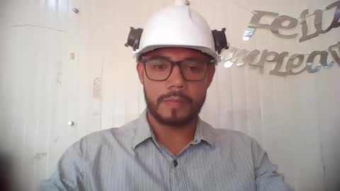 Independ Model online show from 12.16.25