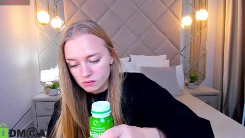 Snapshot of barbie_lis chatting on 11.05.25 LisGTM2 Mon-Thu Sat 0100am-0700am online show from 11.05.25