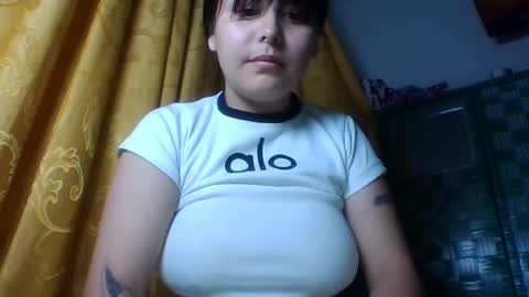 Snapshot of barbie_sweetcol chatting on 10.24.25 barbie_sweetcol online show from 10.24.25