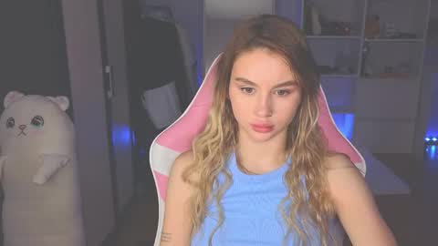 Snapshot of barbieee_doll chatting on 06.06.26 Eva online show from 06.06.26