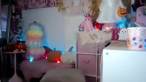 Snapshot of barbieely chatting on 09.28.25 ely ink online show from 09.28.25