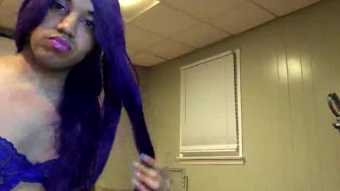 Snapshot of barbiegutzfan3 chatting on 09.21.25 Tsbaby301 online show from 09.21.25