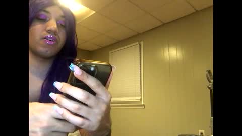 Snapshot of barbiegutzfan3 chatting on 10.01.25 Tsbaby301 online show from 10.01.25