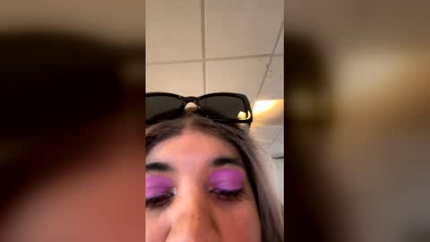 Snapshot of barbiegutzfan3 chatting on 02.28.26 Tsbaby301 online show from 02.28.26