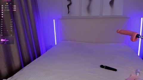 Snapshot of barbielina_ chatting on 10.26.25 Emma online show from 10.26.25