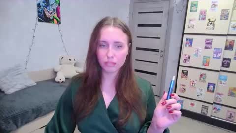 Snapshot of barbiepie chatting on 11.10.25 barbiepie online show from 11.10.25