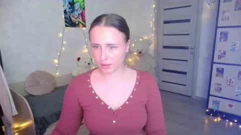 Snapshot of barbiepie chatting on 11.18.25 barbiepie online show from 11.18.25