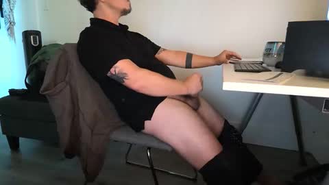 Snapshot of bardamu333333 chatting on 10.30.25 bardamu333333 online show from 10.30.25