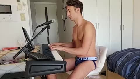 Snapshot of barebritpianist chatting on 10.17.25 BareBritPianist online show from 10.17.25