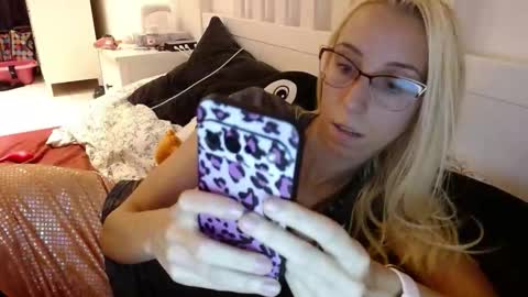 Lena online show from 09.27.25