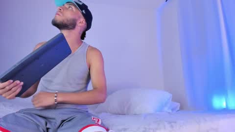 Snapshot of barrymichaels chatting on 01.06.25 Bruce online show from 01.06.25