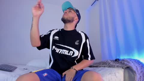 Snapshot of barrymichaels chatting on 01.08.25 Bruce online show from 01.08.25