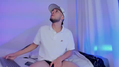 Snapshot of barrymichaels chatting on 10.12.25 Bruce online show from 10.12.25