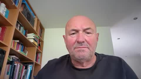 Snapshot of bartvel chatting on 04.29.26 bartvel online show from 04.29.26