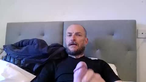 Snapshot of basiccamguy chatting on 09.30.25 basiccamguy online show from 09.30.25