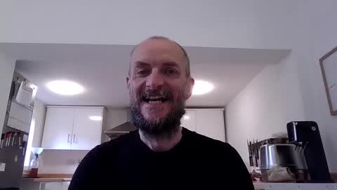 Snapshot of basiccamguy chatting on 10.08.25 basiccamguy online show from 10.08.25