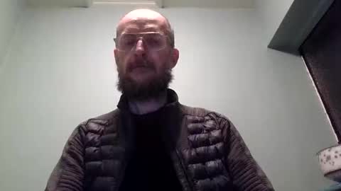 Snapshot of basiccamguy chatting on 10.12.25 basiccamguy online show from 10.12.25