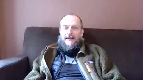 Snapshot of basiccamguy chatting on 05.11.26 basiccamguy online show from 05.11.26