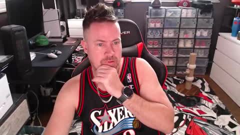 Snapshot of basketballjerseygang chatting on 12.03.25 Jordan online show from 12.03.25