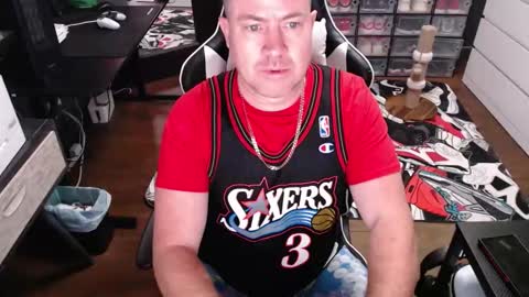 Snapshot of basketballjerseygang chatting on 12.04.25 Jordan online show from 12.04.25