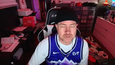 Snapshot of basketballjerseygang chatting on 02.04.26 Jordan online show from 02.04.26