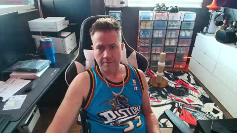 Snapshot of basketballjerseygang chatting on 03.30.26 Jordan online show from 03.30.26