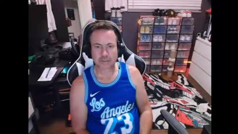 Snapshot of basketballjerseygang chatting on 07.17.26 Jordan online show from 07.17.26
