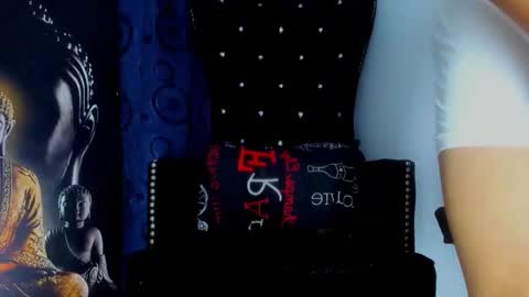 Snapshot of bastian_ruiz chatting on 12.24.24 bastian online show from 12.24.24