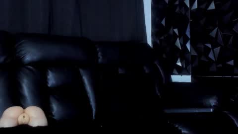 Snapshot of bastian_ruiz chatting on 02.20.25 bastian online show from 02.20.25