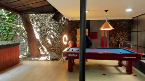 Snapshot of bastianrivas chatting on 01.21.25 Bastian. online show from 01.21.25