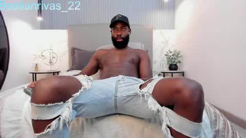 Snapshot of bastianrivas chatting on 10.17.25 Bastian. online show from 10.17.25