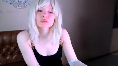 Snapshot of bat_laughing_bat chatting on 04.07.26 Ask me online show from 04.07.26