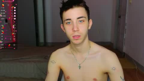 Snapshot of batarol0 chatting on 10.17.25 mett online show from 10.17.25