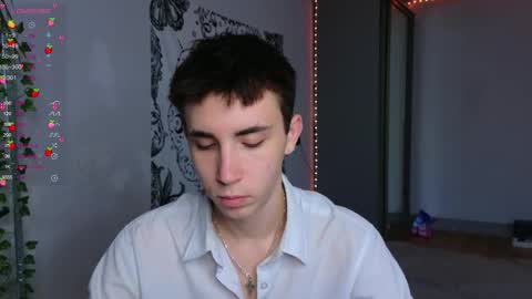 Snapshot of batarol0 chatting on 10.29.25 mett online show from 10.29.25