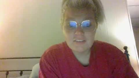 Snapshot of bayybaee21 chatting on 09.23.25 Baylee online show from 09.23.25