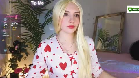 Snapshot of bb_cute1 chatting on 11.02.25 Kris online show from 11.02.25