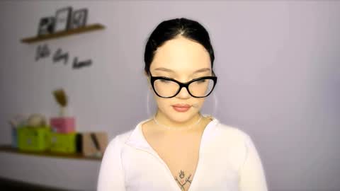 Snapshot of bb_nextdoor chatting on 09.30.25 cyber princess online show from 09.30.25