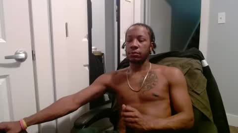 Snapshot of bbc_elrey chatting on 02.03.25 Racks online show from 02.03.25