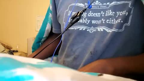 rocker n queen online show from 03.04.25