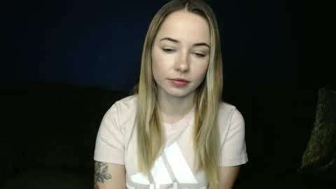 Snapshot of bbgirlnextdoor chatting on 01.05.26 bbgirlnextdoor online show from 01.05.26