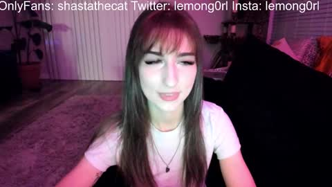 Snapshot of bbshasta chatting on 11.15.25 Shasta online show from 11.15.25