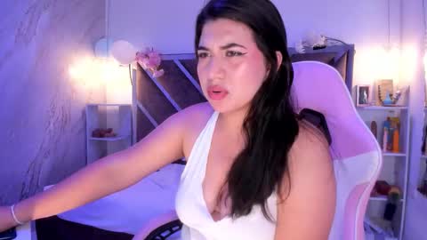 Snapshot of bbwcloe chatting on 10.11.25 Cloe online show from 10.11.25