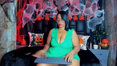 Bbwlatina01 online show from 10.14.25