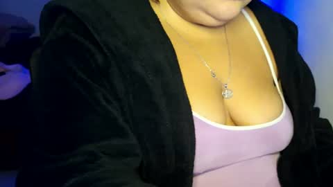 Snapshot of bbwroyalttty chatting on 06.30.26 The girl next door online show from 06.30.26