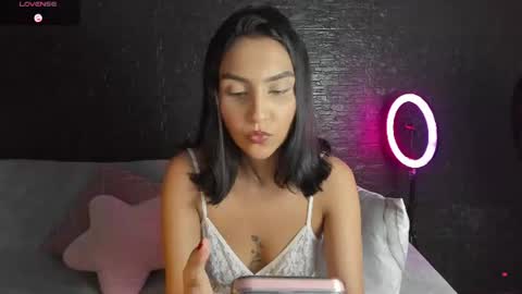 Snapshot of bby_salome_ chatting on 06.18.26 salom online show from 06.18.26