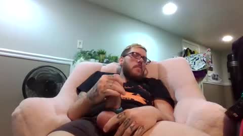 Snapshot of bbygirlanddaddyplay chatting on 01.12.25 DaddyD online show from 01.12.25