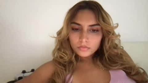 Snapshot of bbypiamia chatting on 08.04.26 bbypiamia online show from 08.04.26