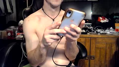 bchillin28 online show from 02.21.26