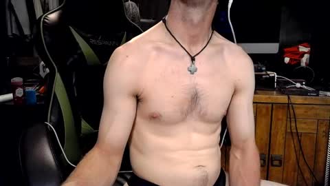 bchillin28 online show from 04.18.26